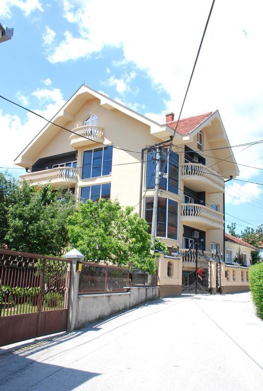Prenociste Kovac Hotel Vranje Exterior photo
